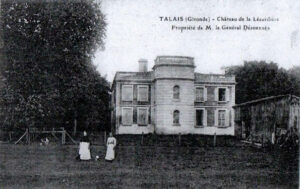 Le Château de la Lézardière à Talais, ancienne propriété du Général Pierre Desorthès. Il fut détruit lors des combats de la Libération en avril 1945.